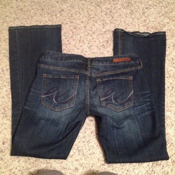 ❌SOLD ❌Express Jeans - Picture 2 of 3