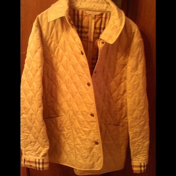 NEEDS TO GO ASAP 100% AUTHENTIC BURBERRY QUILTED - Picture 2 of 4