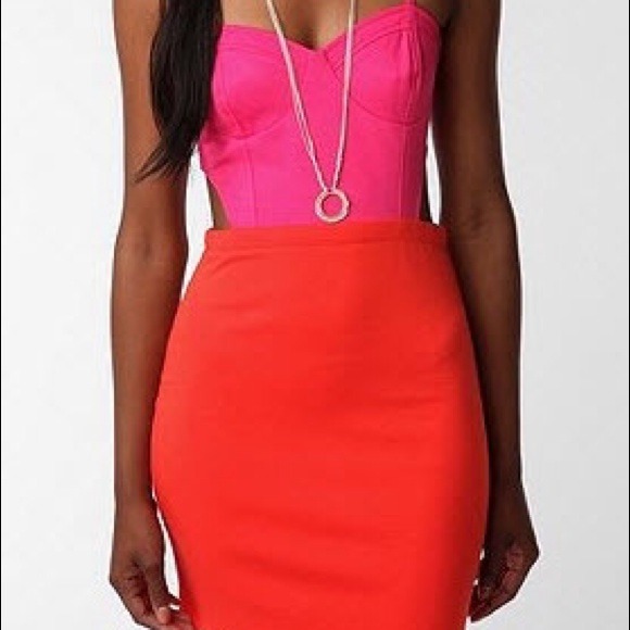 Color Block Cut-Out Dress - Picture 2 of 4