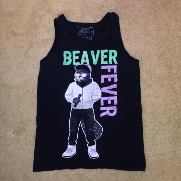 Size Small mens tank.