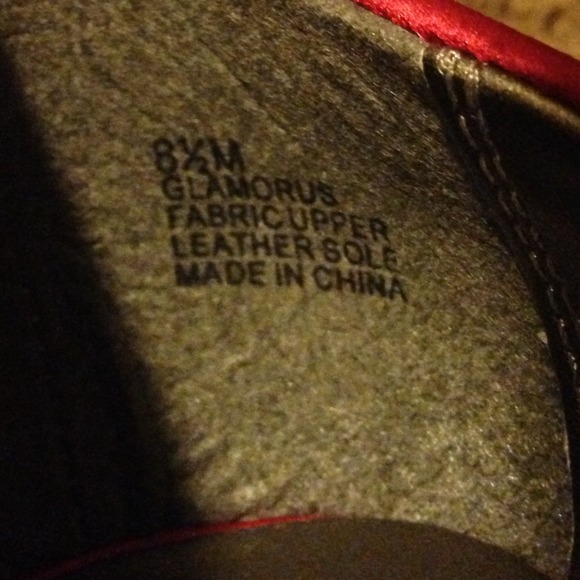 Steve Madden Red GLAMOROUS Heel - Picture 4 of 4