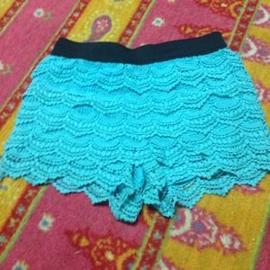Cute ruffle shorts