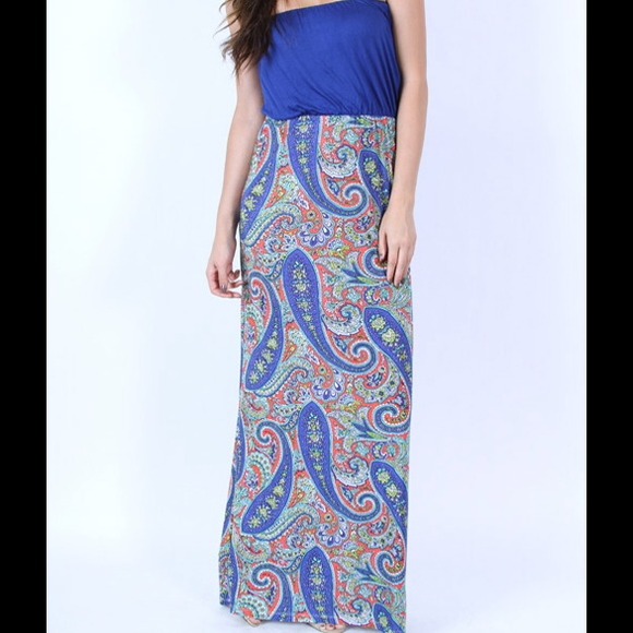 Dresses & Skirts - NWT Print Block Tube Maxi Dress