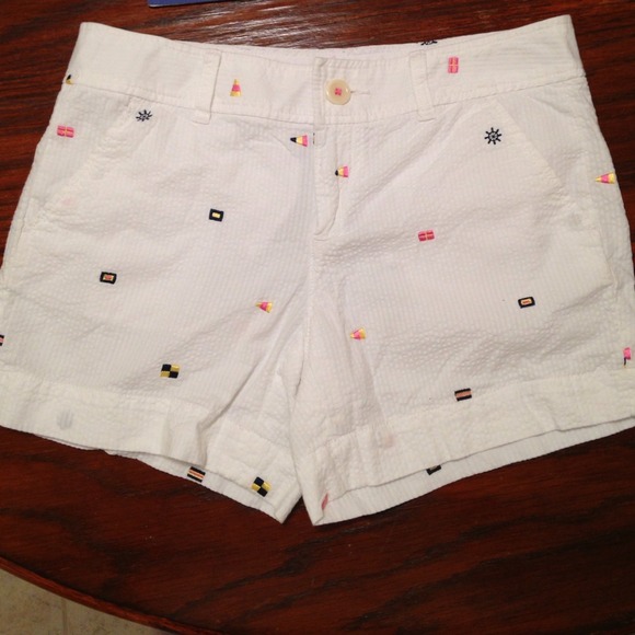 Lilly Pulitzer Seersucker White Shorts Size 2