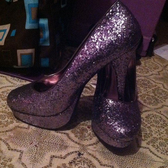 Charlotte russe lakester , pewter color heels