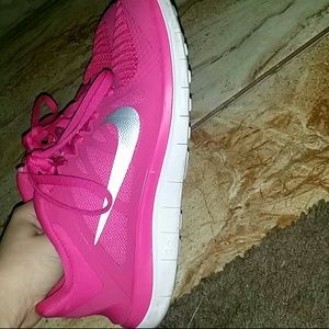 Nike 4.0 free runners lowered price!