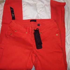 bebe crop skinnies