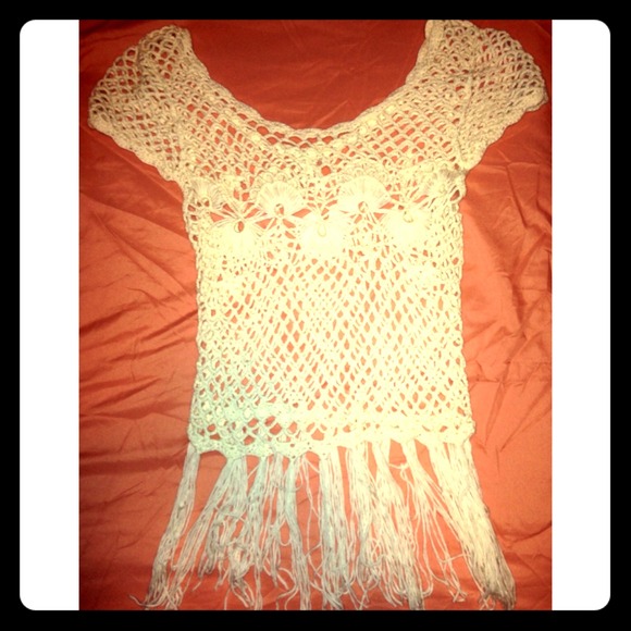 Very cute cream colored crop top