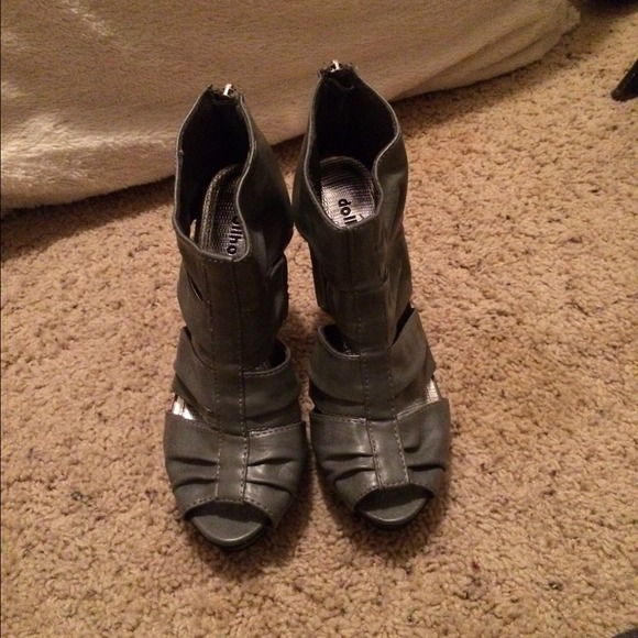 Grey heels