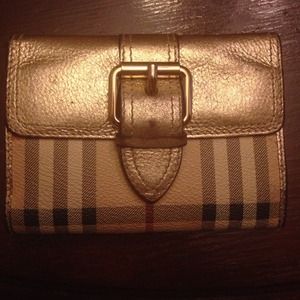 Burberry Wallet!!!