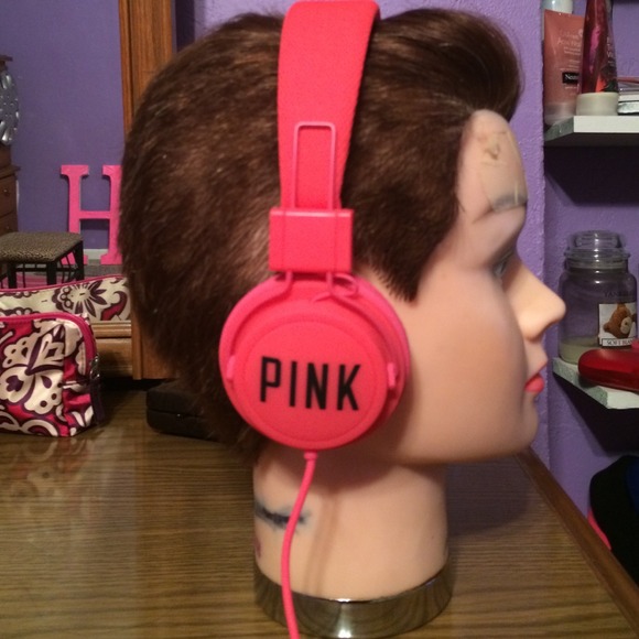 Vicky's Secret earphones