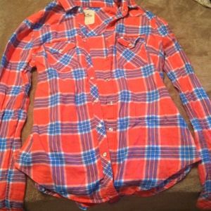 Small hollister plaid shirt