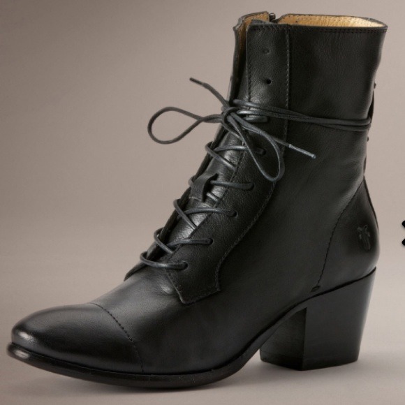 Frye Courtney Lace Up Boot Brand New