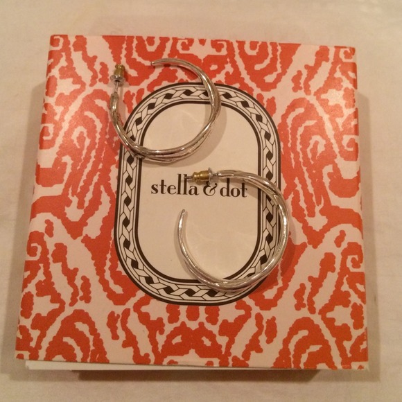 Stella & Dot silver hoops