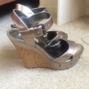 Simply Vera Wang wedges