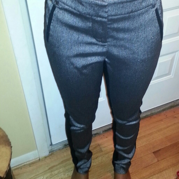 NWOT Bebe two- toned leggings