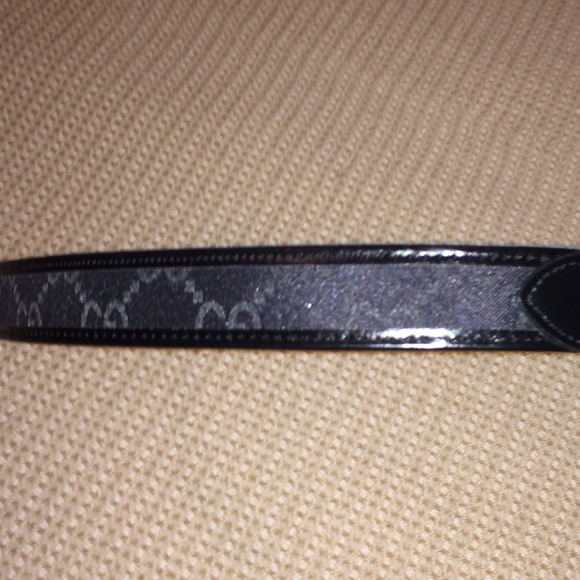 Gucci Logo belt black with silver buckle - Picture 2 of 3