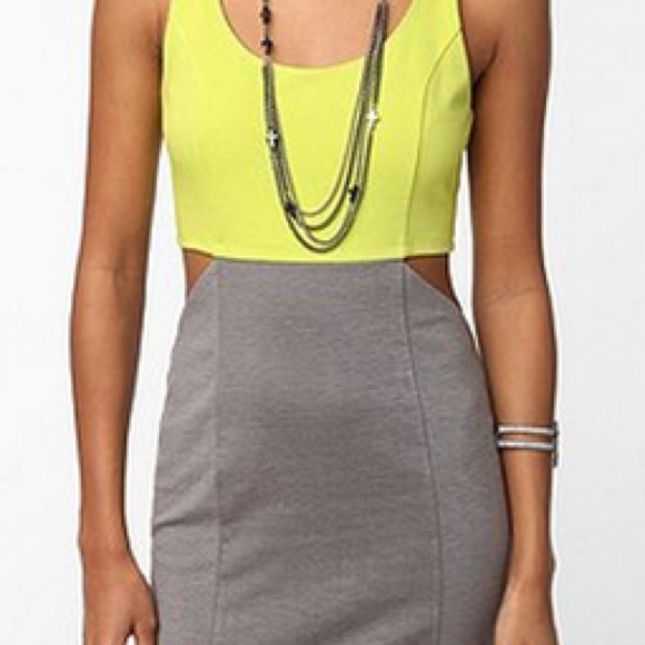 Color Block Cut-Out Dress - Picture 2 of 4