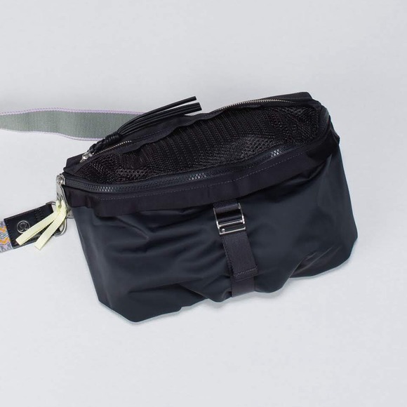 Authentic lululemon go lightly bag