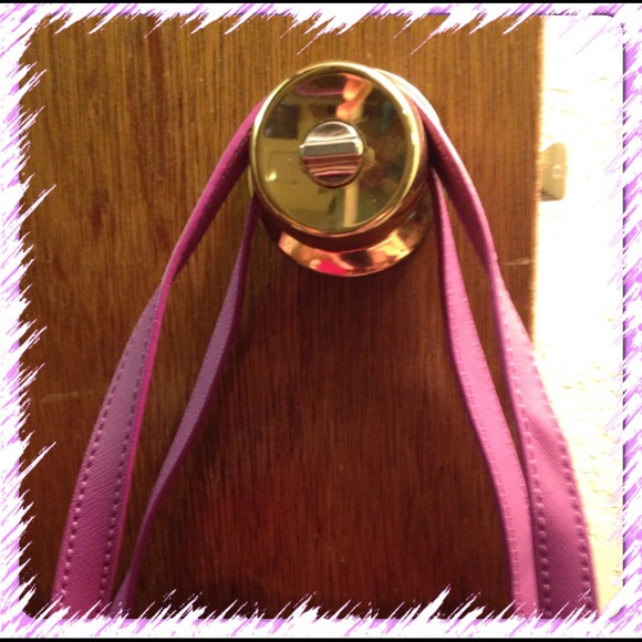 🚫SOLD N A BUNDLE SOLD SOLD.   MK purse FIRM PRICE - Picture 3 of 4