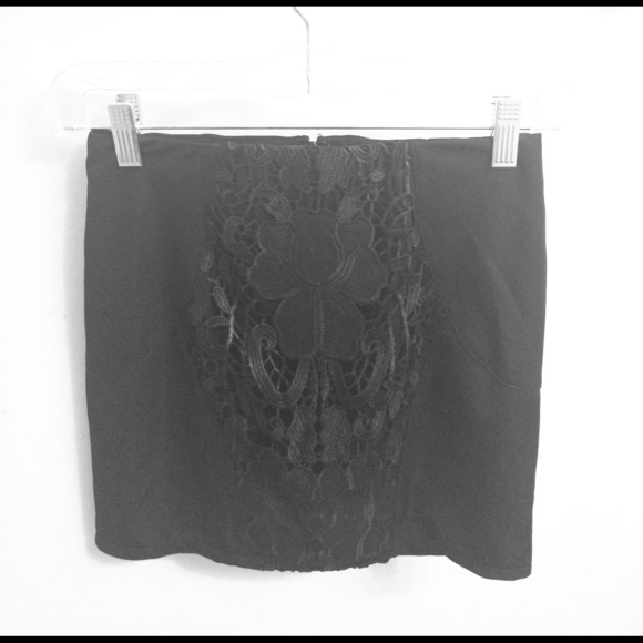 ✂️REDUCED✂️ TOBI bodycon mini skirt