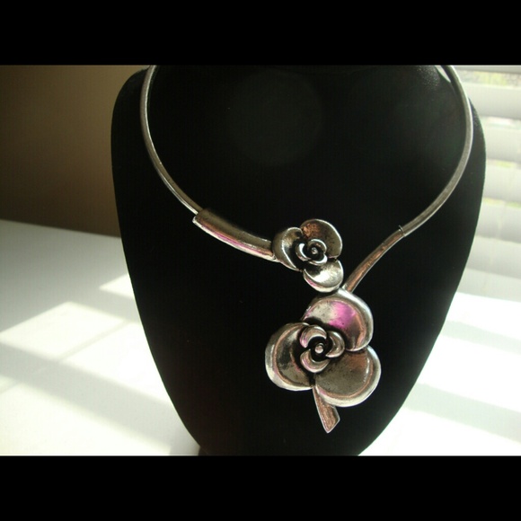 Flower Necklace