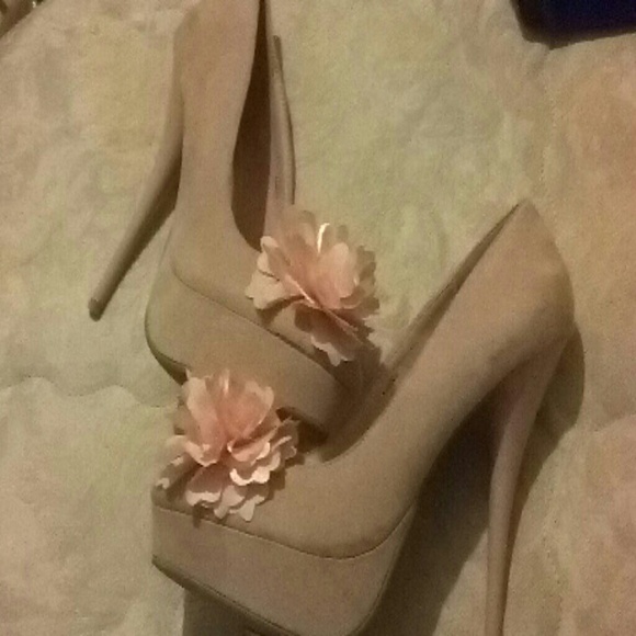 Pink heels - Picture 4 of 4