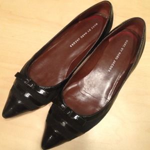MARC BY MARC JACOBS pointy black flats