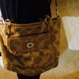 Beige coach shoulder bag/ tote bag