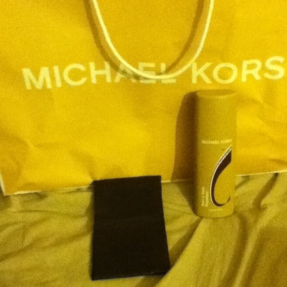 MICHAEL KORS BUNDLE!!
