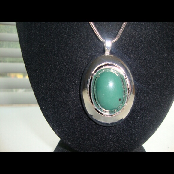 Simple Necklace - Picture 2 of 3