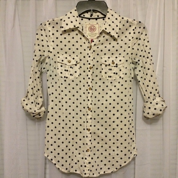 Polka-dot button up
