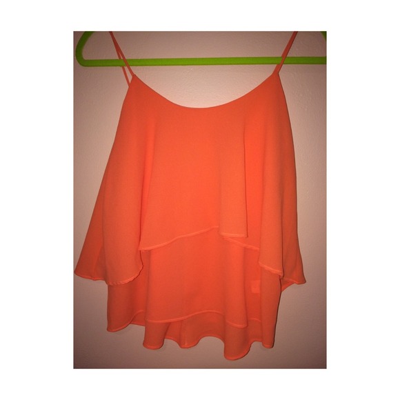 Top! Flowy perfect for any occasion!