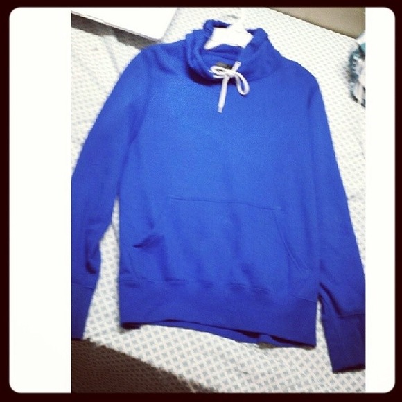 Tilly's blue hoodie - Picture 1 of 1
