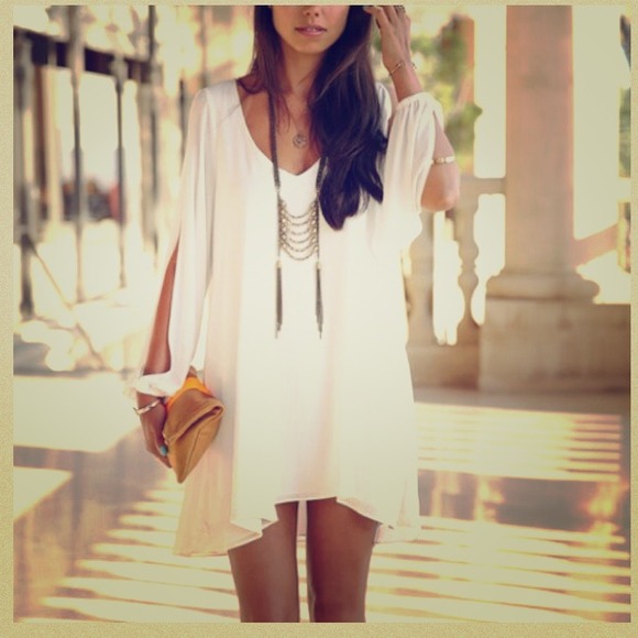 Someone help me find this in a small!! Please!!!