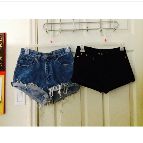 Highwaisted shorts - Picture 1 of 1