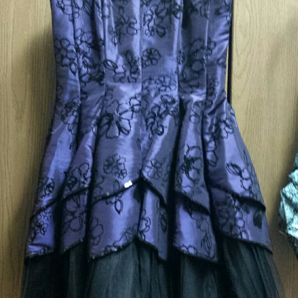 Strapless dress - Picture 2 of 4