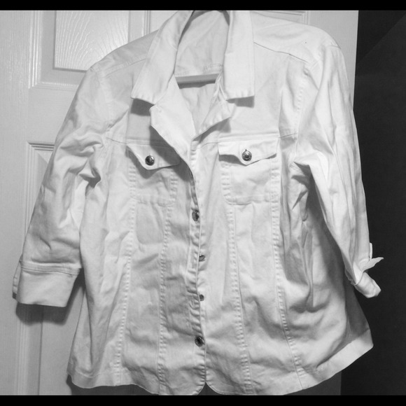 SOLD white blazer - Picture 2 of 2