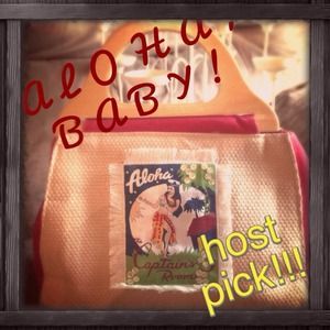 💜 HP 💜Wood handled purse with vintage look focal