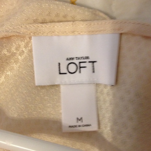 Ann Taylor beige sleeveless top - Picture 2 of 4