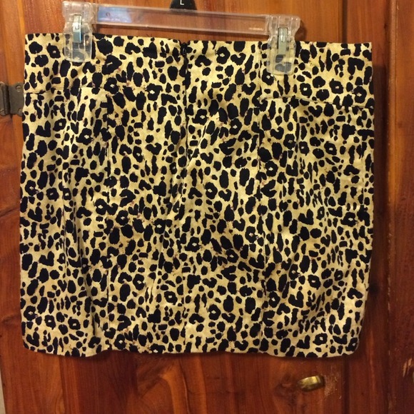 Cheetah body con skirt - Picture 4 of 4