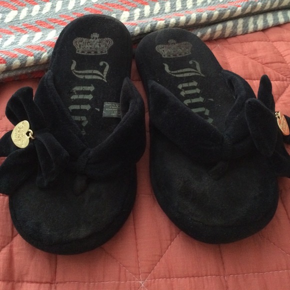 Juicy Couture Flip-Flop Slippers