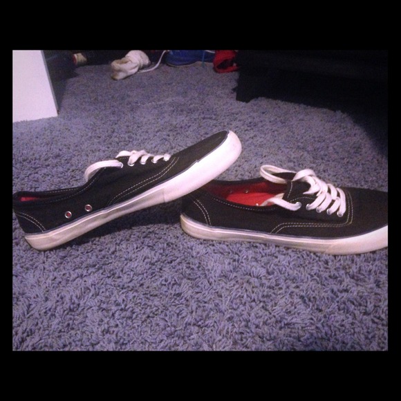American Eagle Size 11 shoes