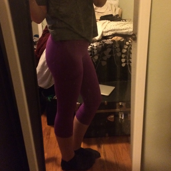 Capri workout pants