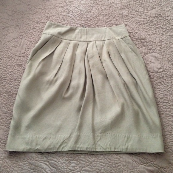 Anthropologie skirt with cute pockets