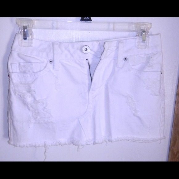 White Bullhead Mini Skirt - Will Bundle 💕