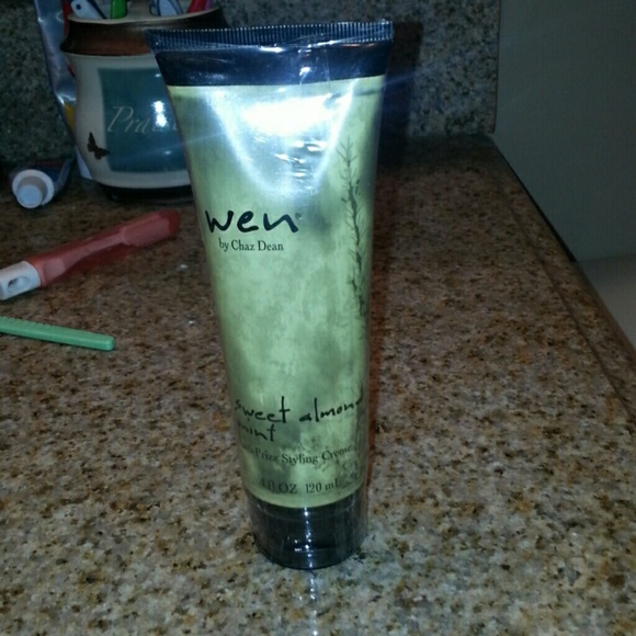 Wen anti frizz styling cream