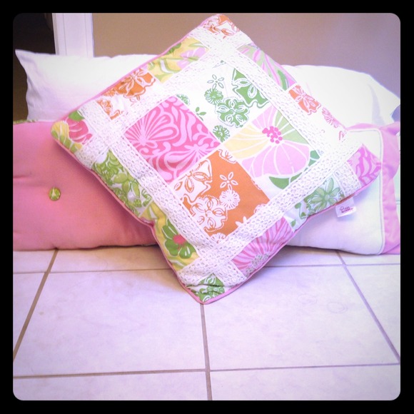 3 Lilly Pulitzer pillows