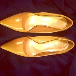 Paprika Size 10 Patent Nude mid heels