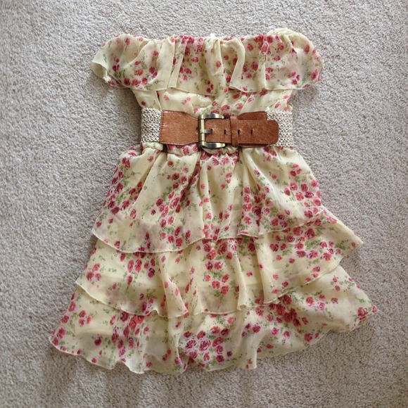 🚫sold in garage sale🚫Dress with belt - Picture 1 of 1